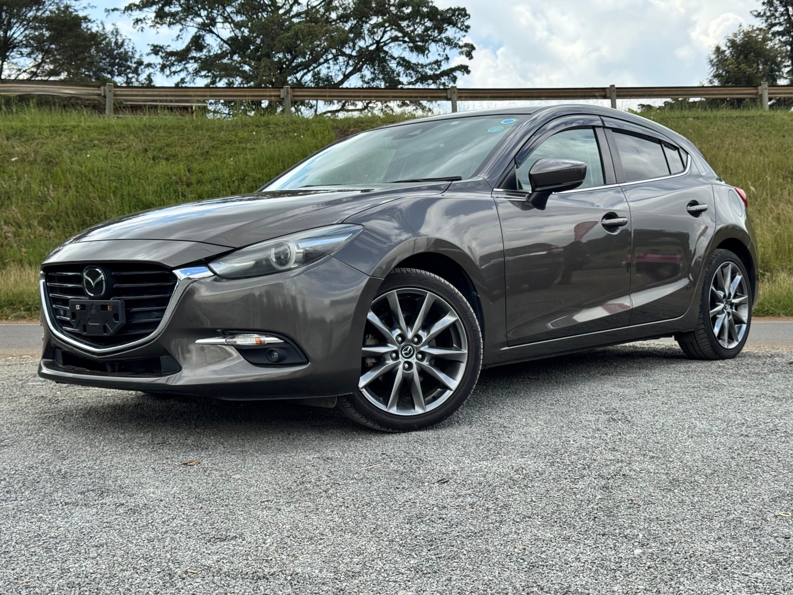 2018 – Mazda Axela – Bronze