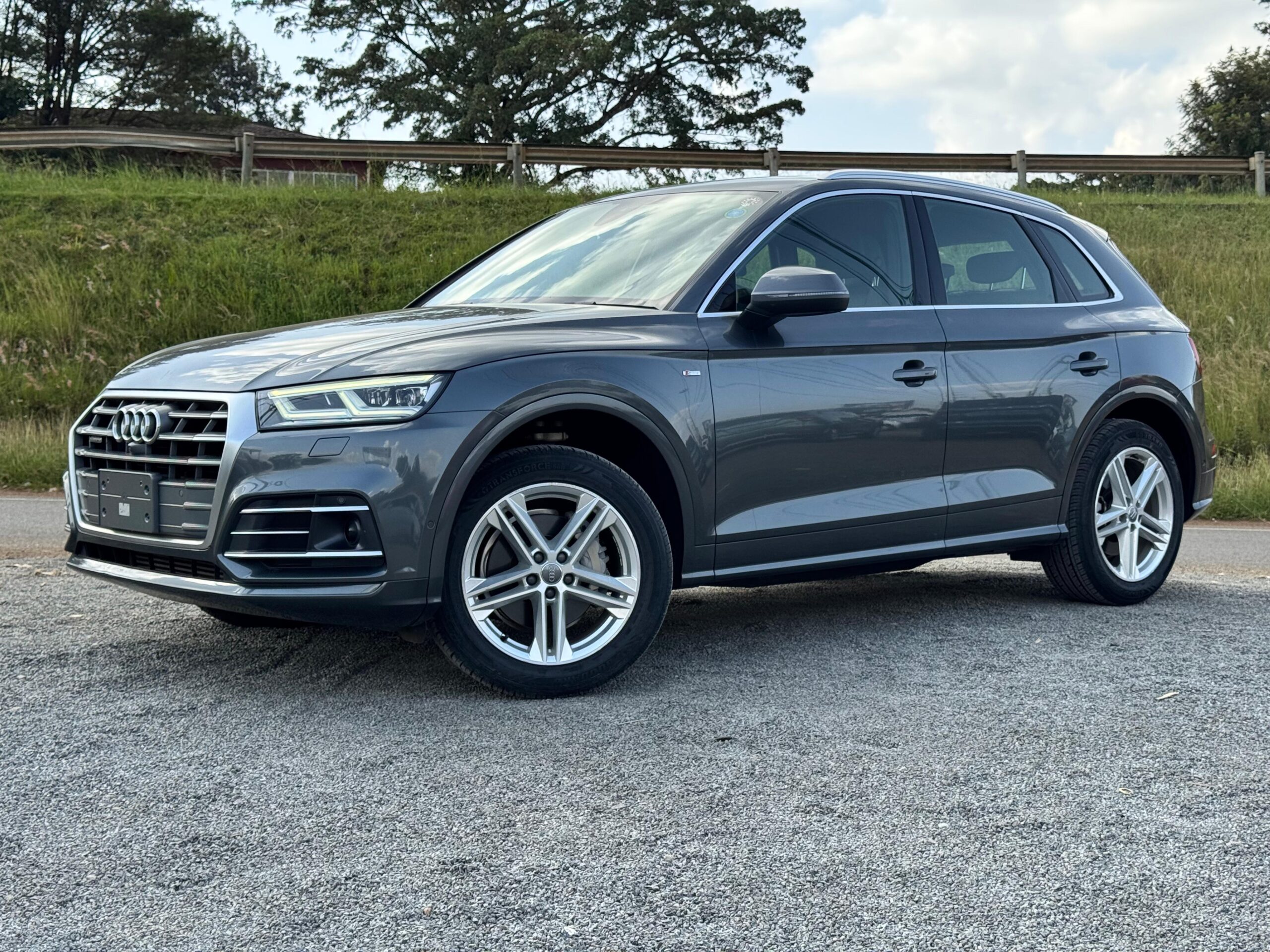 2018 – Audi Q5 TFSI Quattro S line – Gray