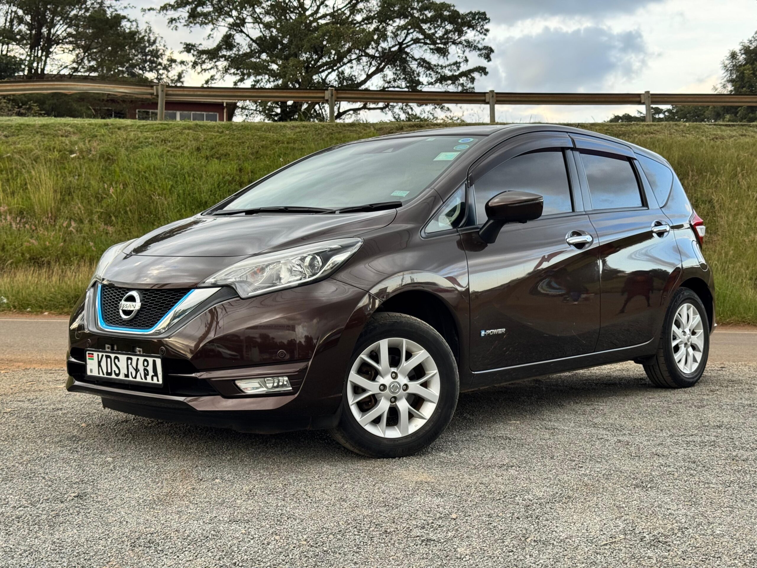 2018 – Nissan Note E-power – Brown