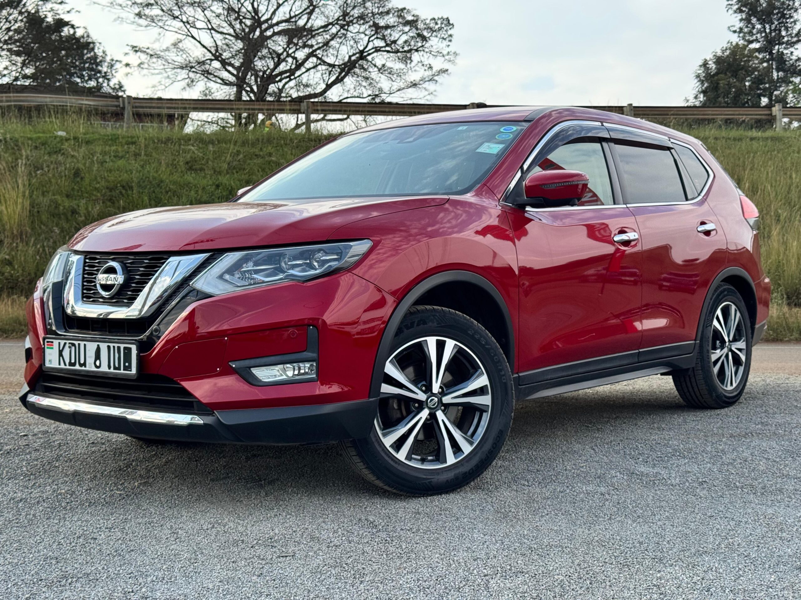 2018  – Nissan X-Trail – Red