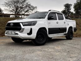 2011 – Toyota Hilux Double Cab – White