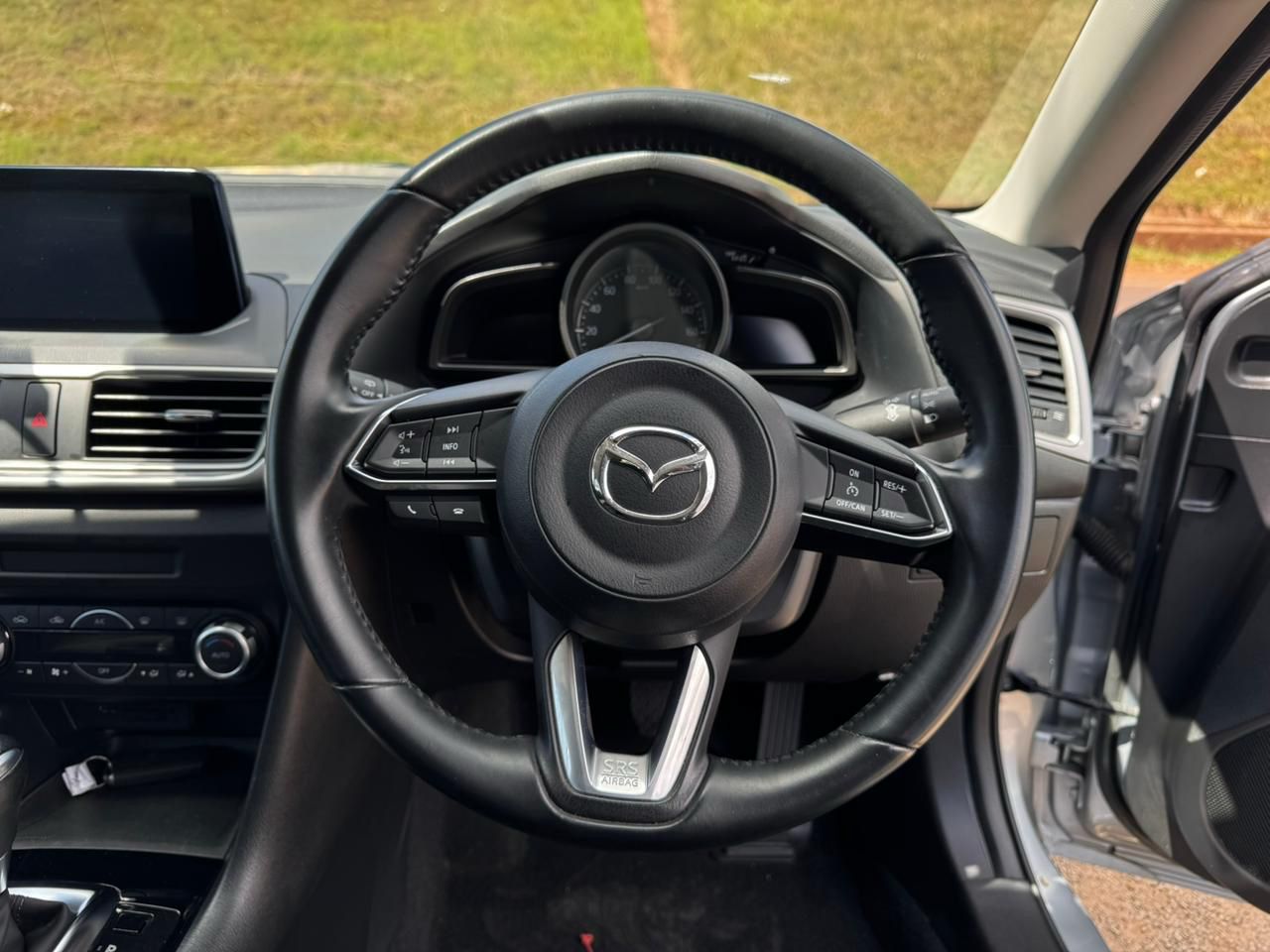 2019 – Mazda Axela – Silver