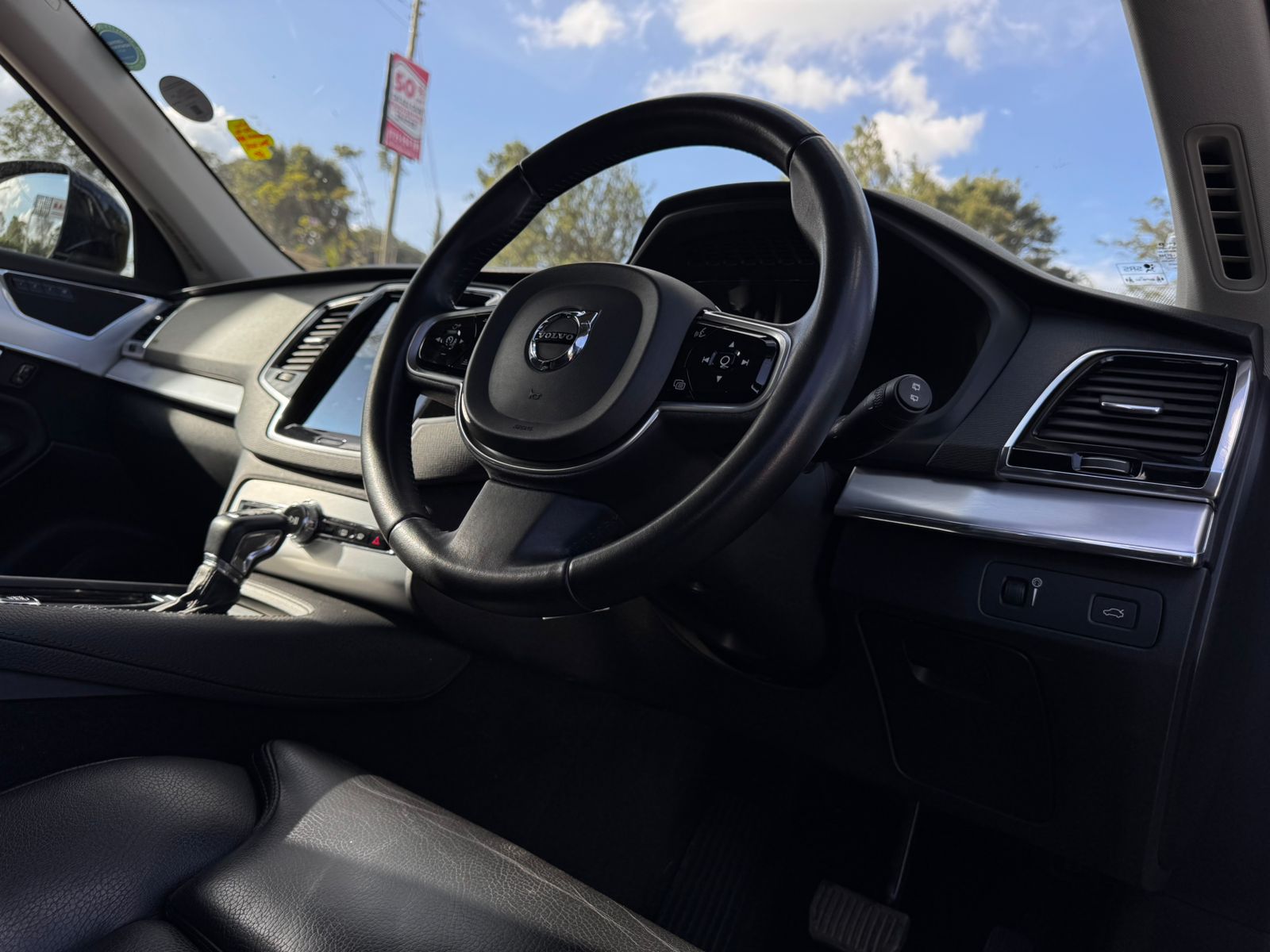 2018 – Volvo XC90 – Black