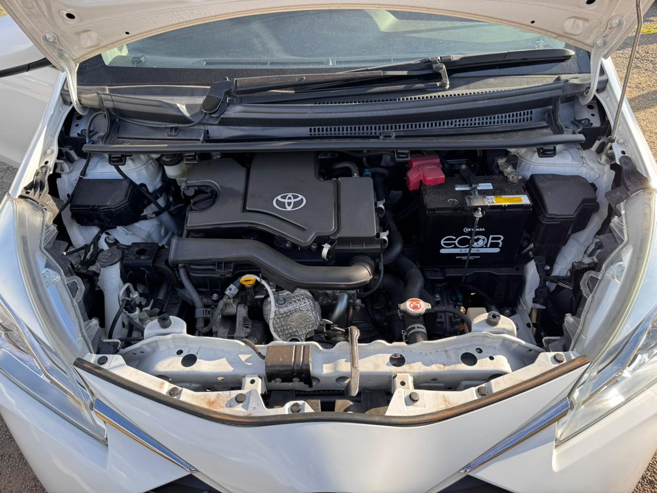 2018 – Toyota Vitz – White