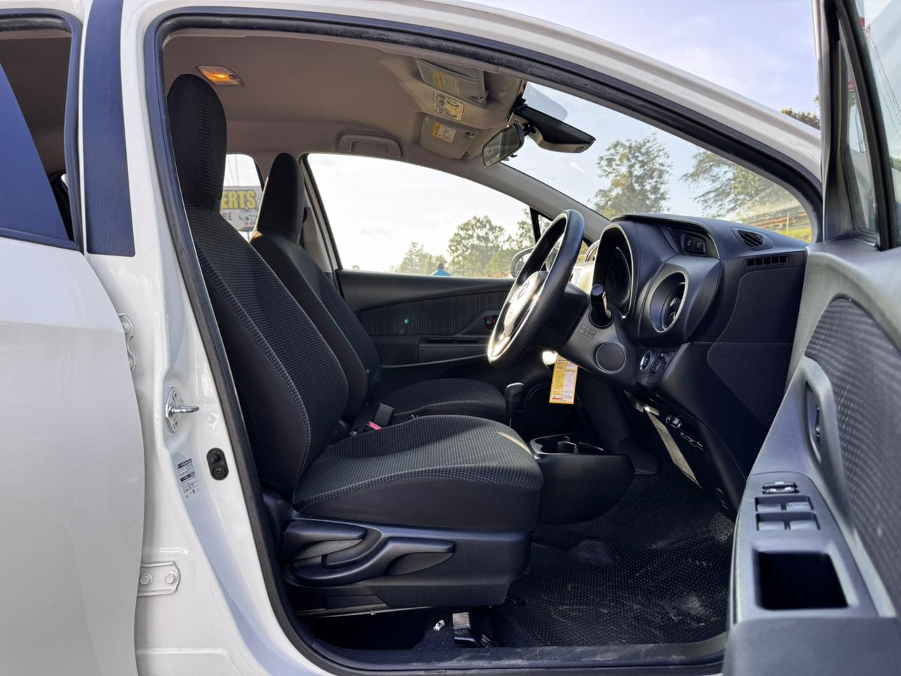 2018 – Toyota Vitz – White