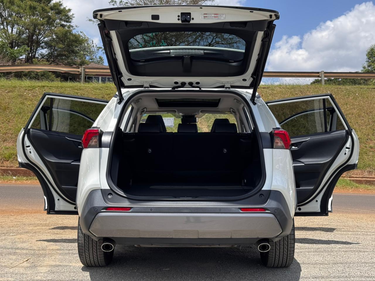 2020 – Toyota RAV4 – White