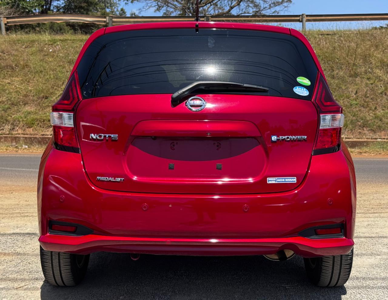 2018 – Nissan Note Medalist e-Power – Red