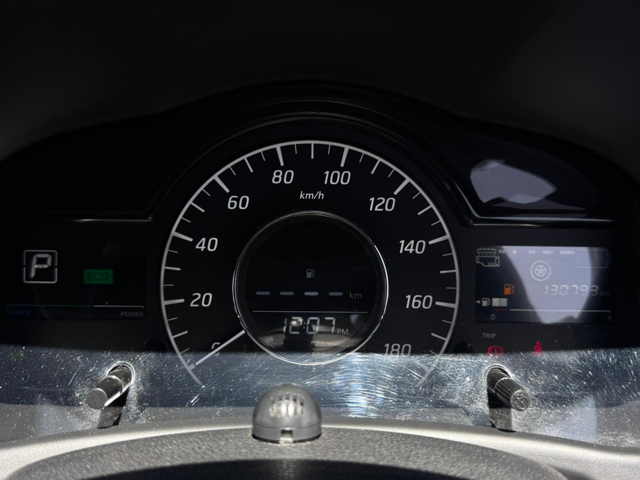 2018 – Nissan Note Medalist e-Power – Red