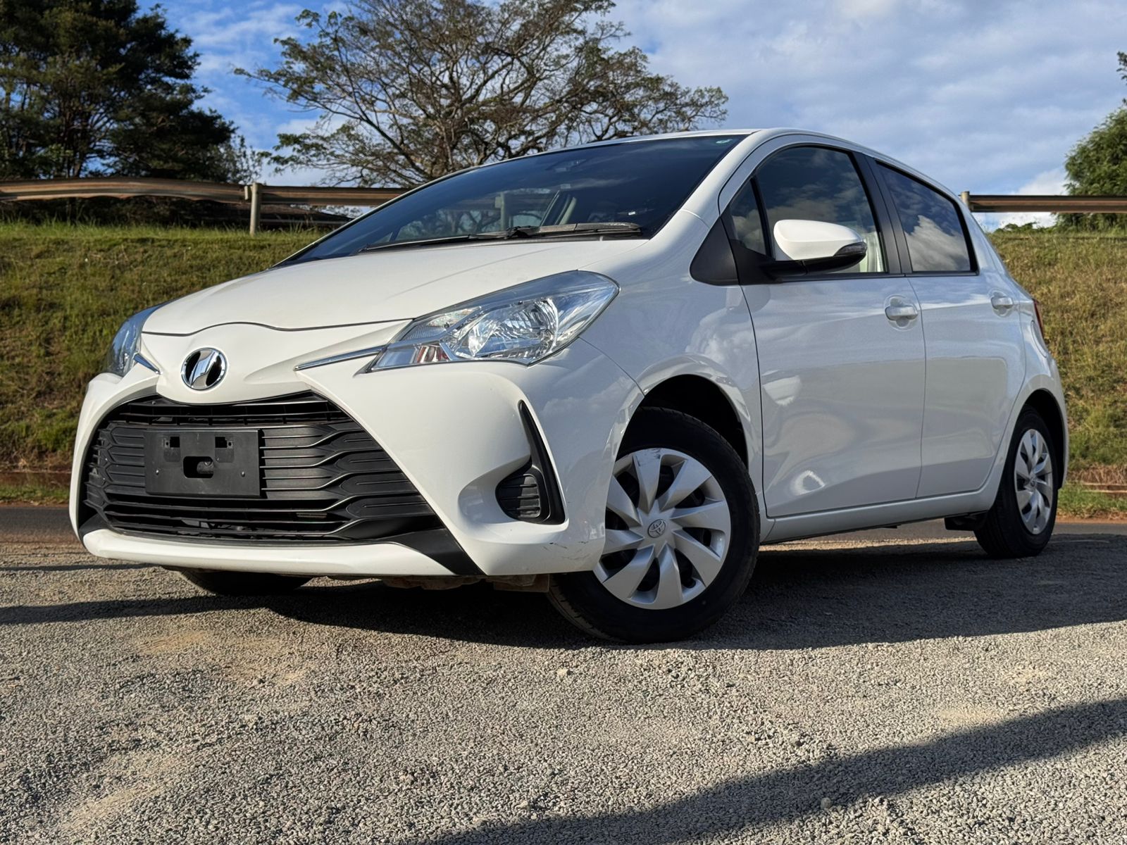 2018 – Toyota Vitz – White