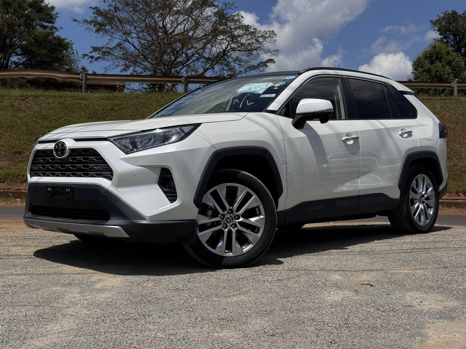 2020 – Toyota RAV4 – White
