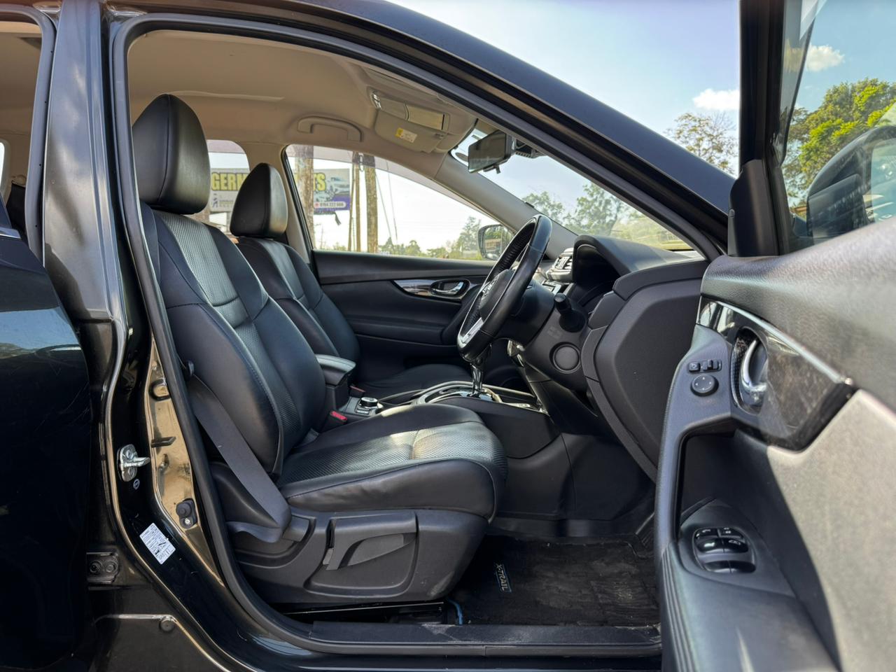 2018 – Nissan Xtrail – Green