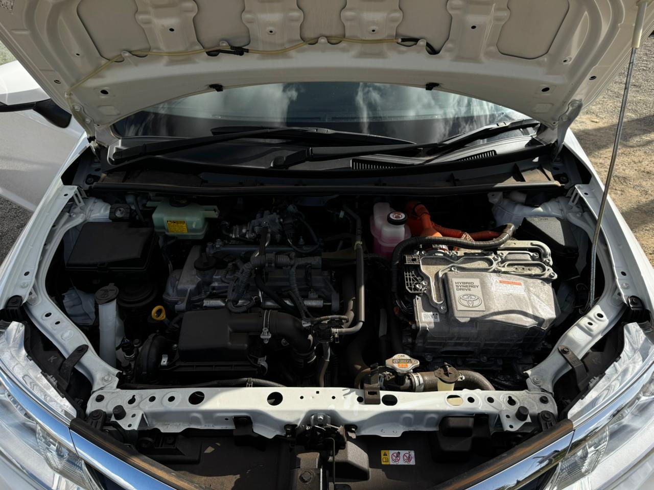 2018 – Toyota Fielder Hybrid – White