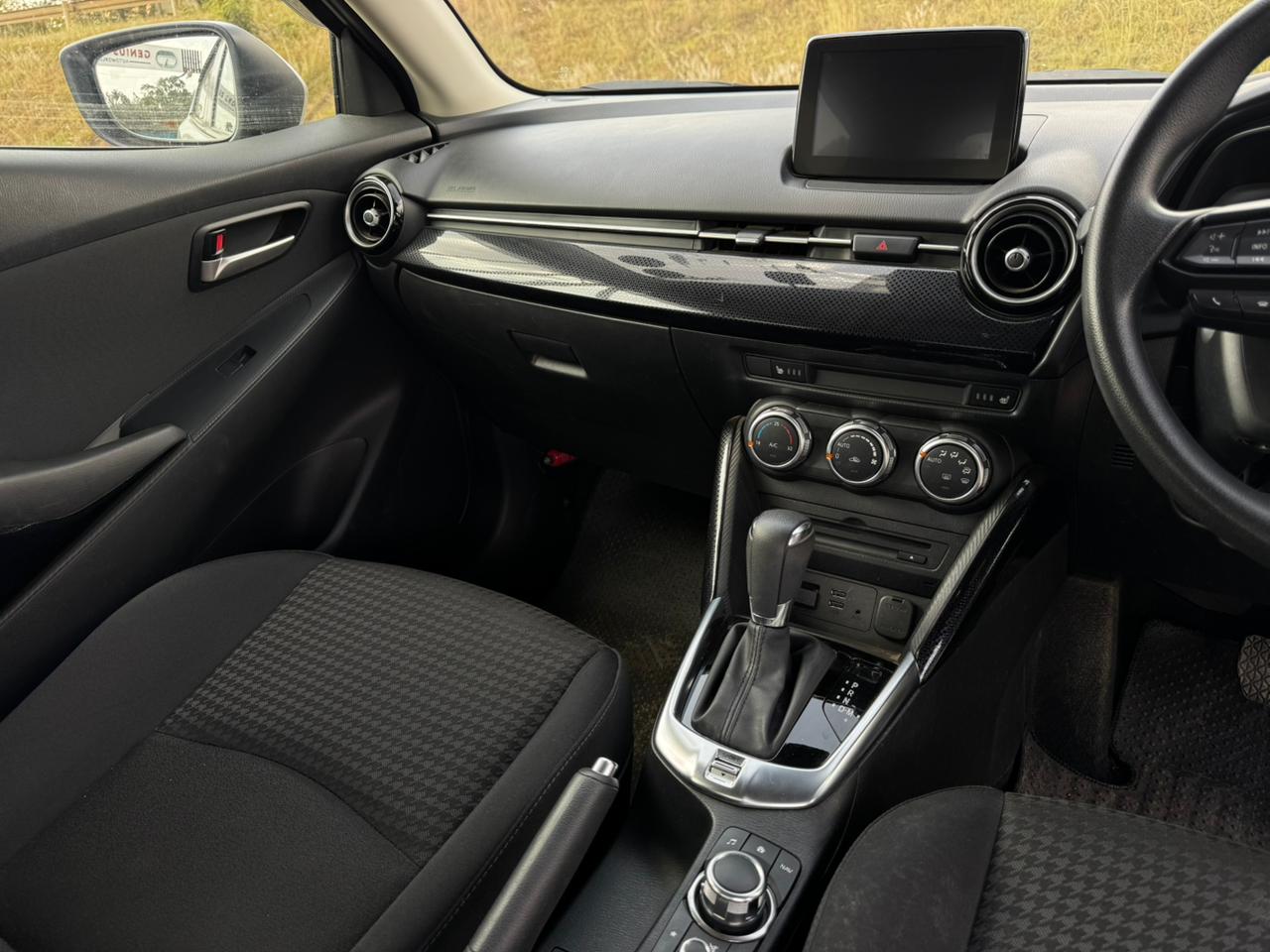 2018 – Mazda Demio – Silver