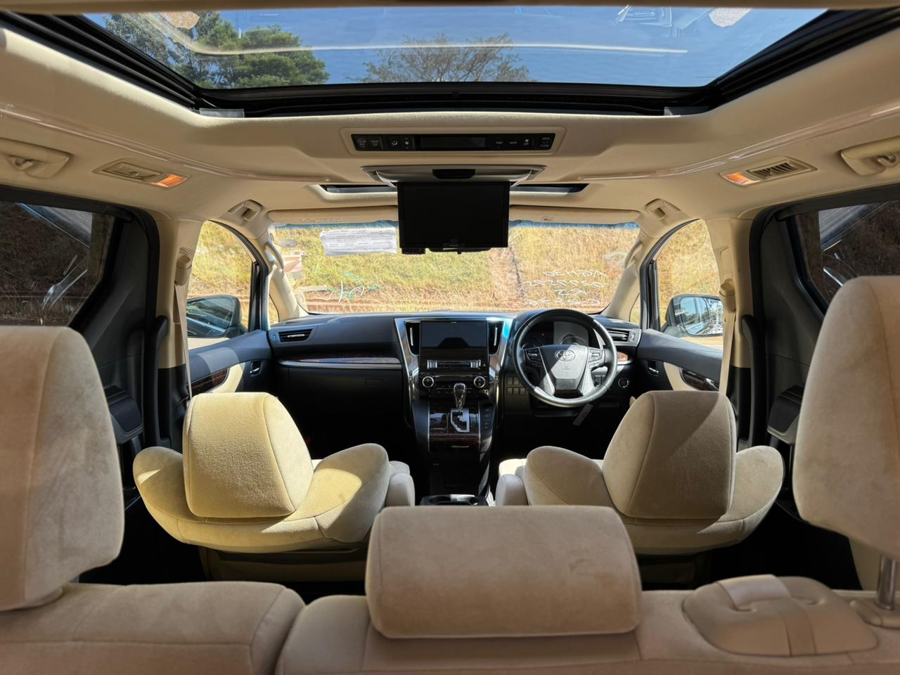 2019 – Toyota Alphard – Black