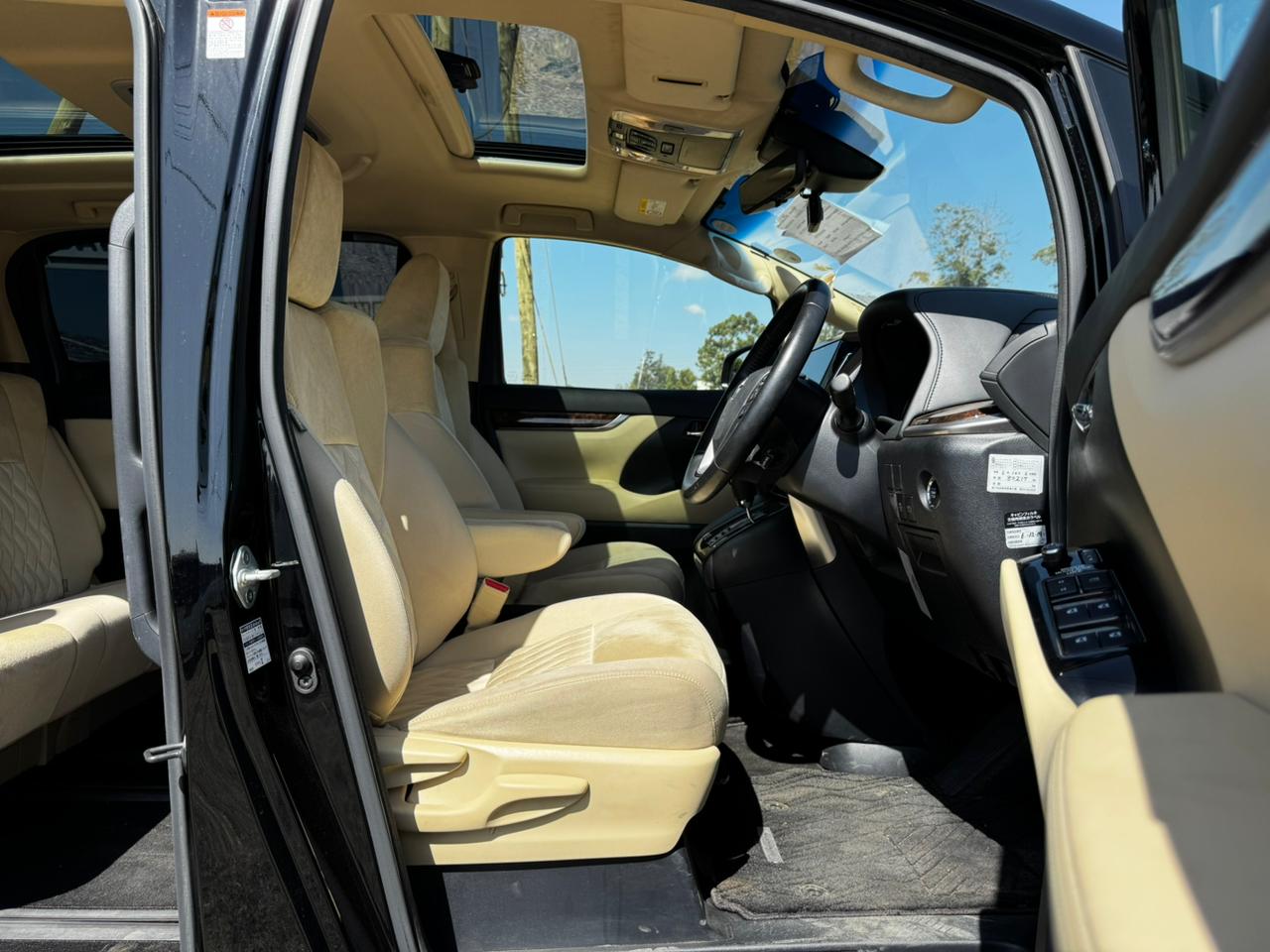 2019 – Toyota Alphard – Black