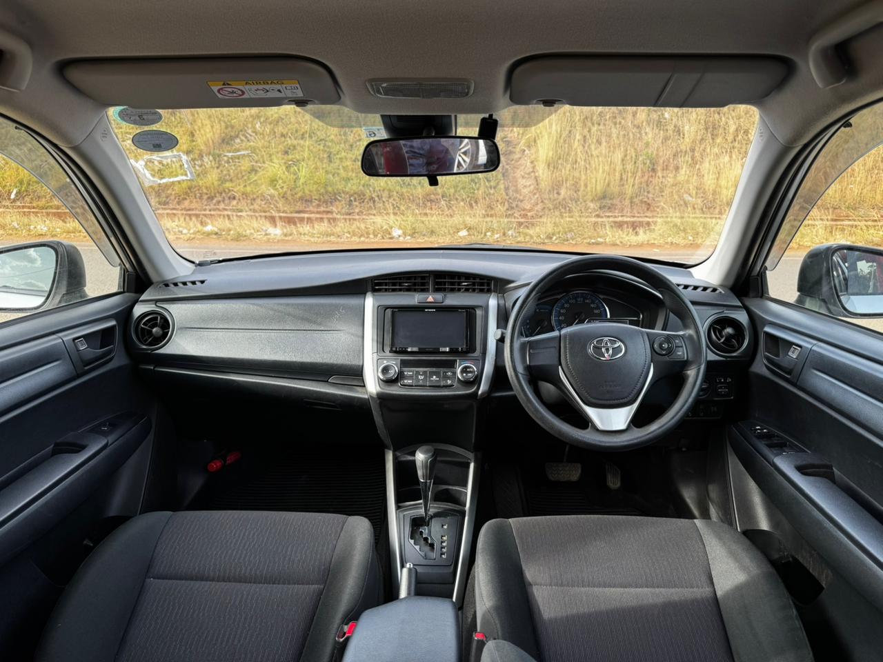 2018 – Toyota Fielder Hybrid – Silver