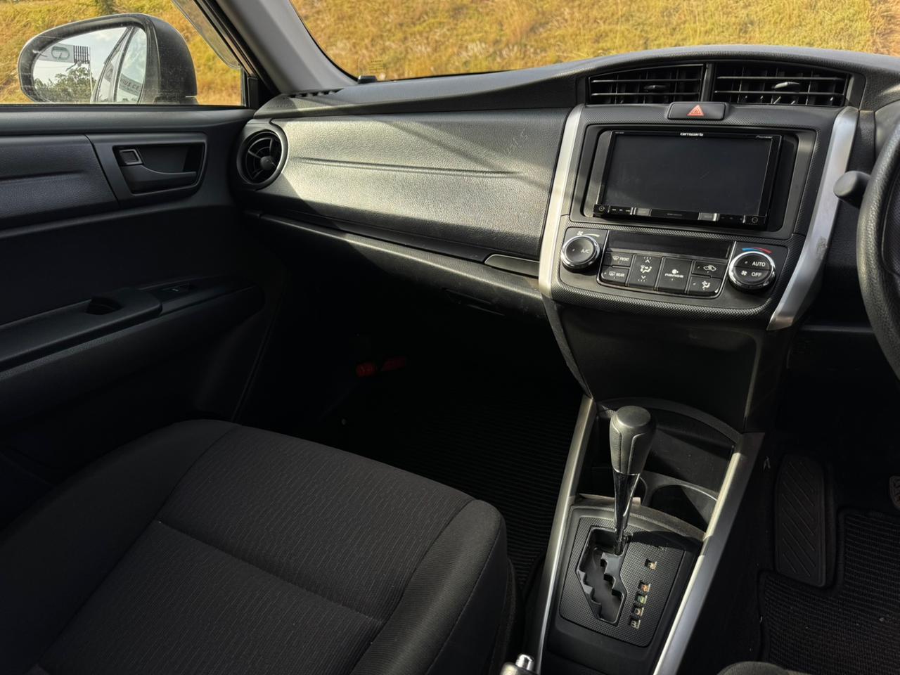 2018 – Toyota Fielder Hybrid – Silver