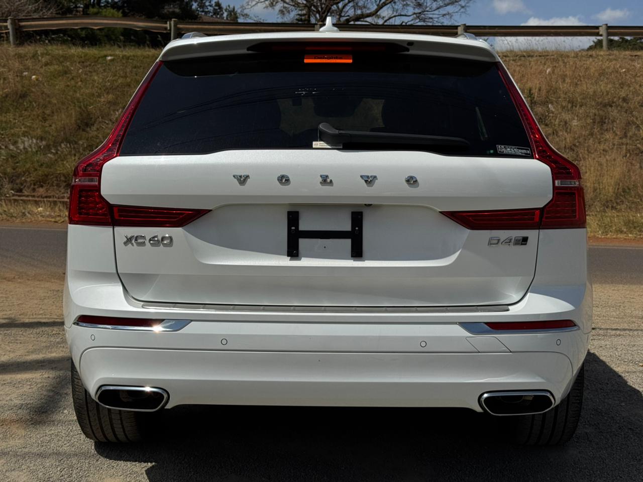 2018 – Volvo XC60 D4 Inscription – White