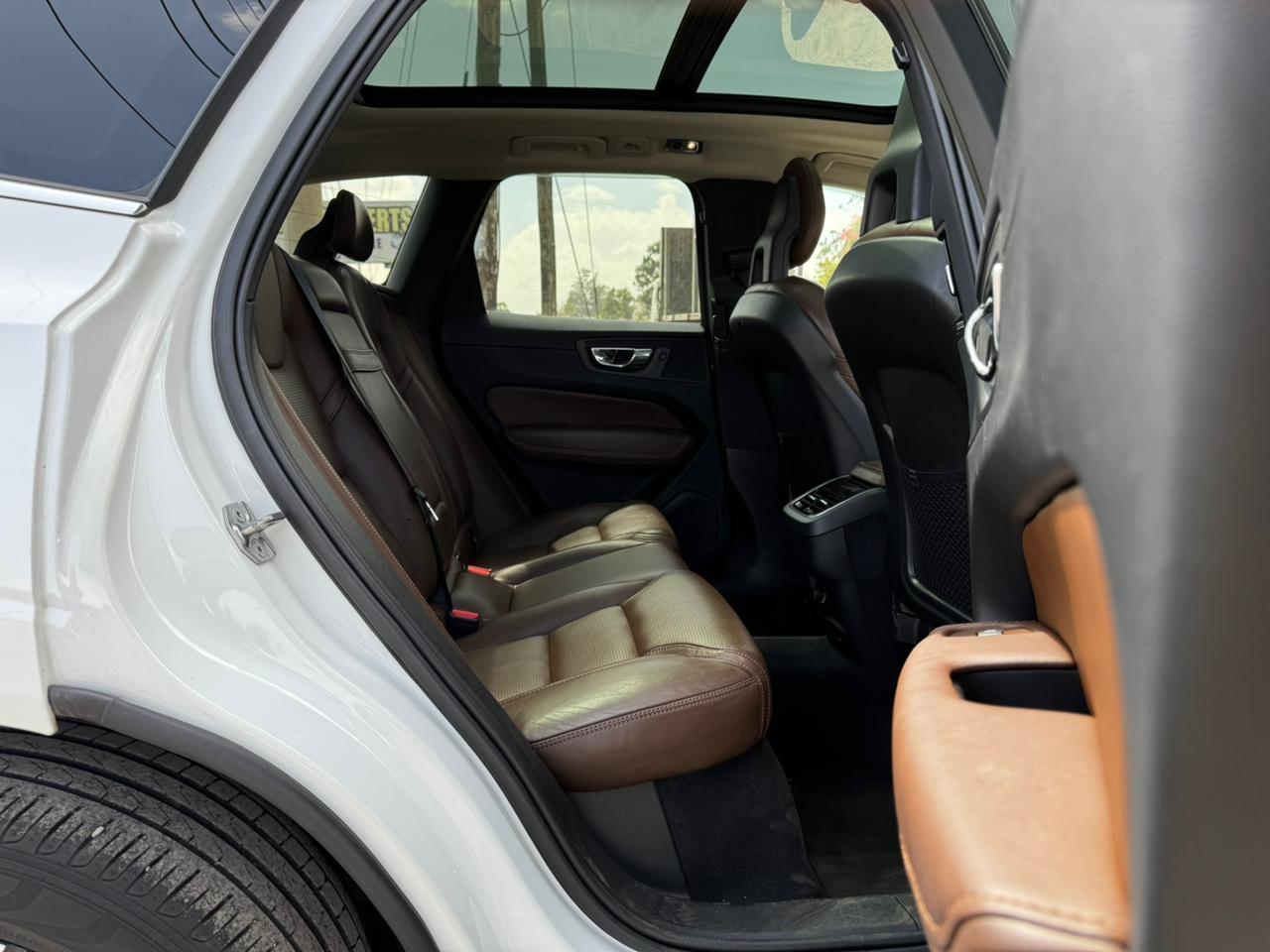 2018 – Volvo XC60 D4 Inscription – White