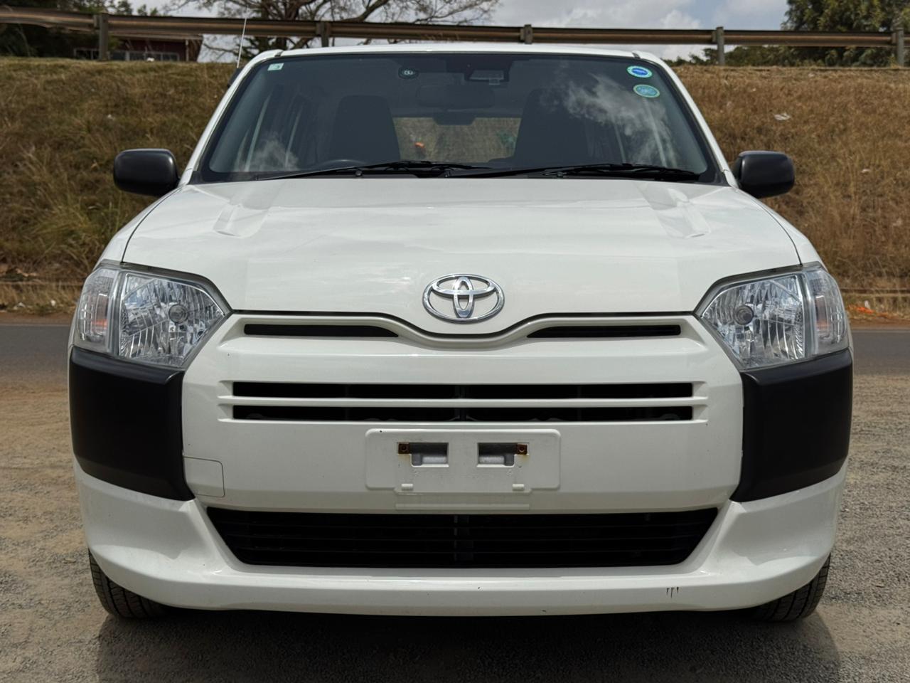 2019 – Toyota Probox 4WD – White