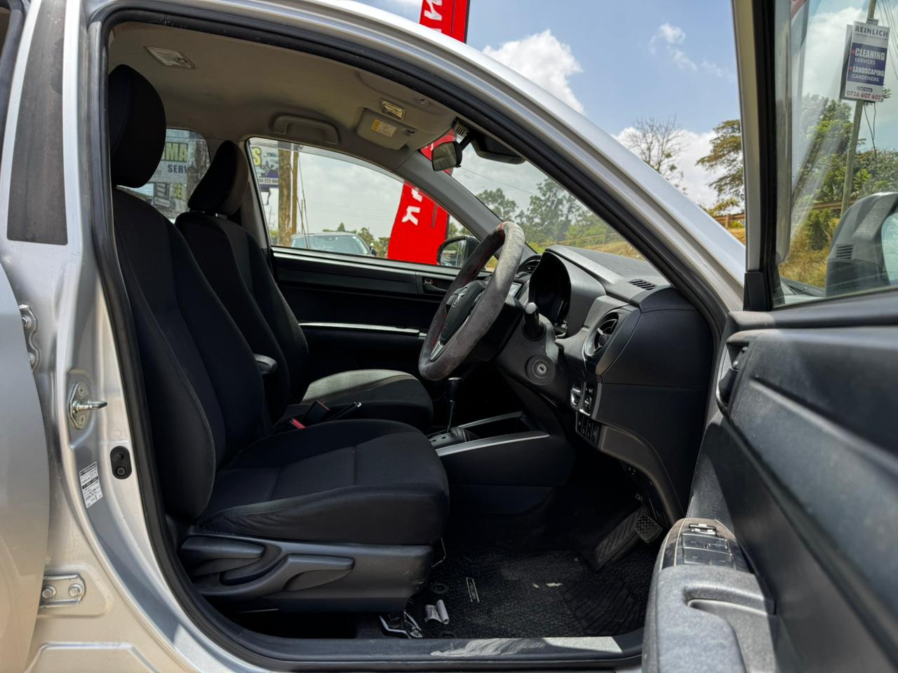 2018 – Toyota Fielder Hybrid – Silver