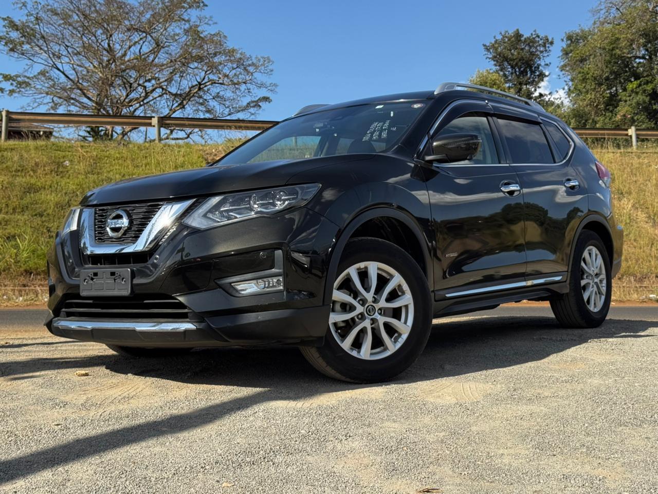 2018 – Nissan Xtrail – Green