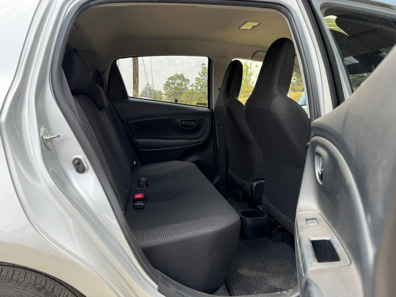 2018 – Toyota Vitz – Silver