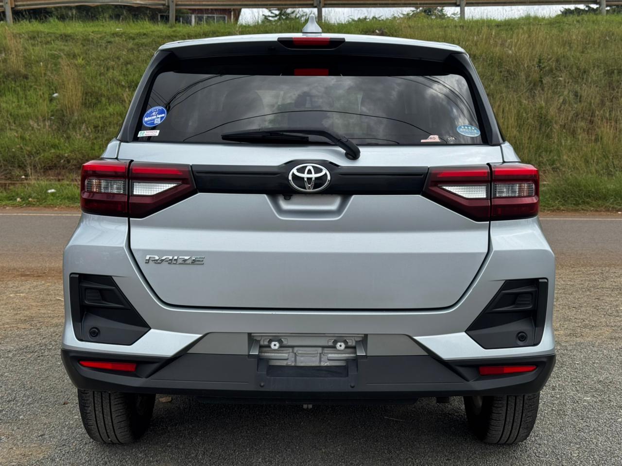 2018- Toyota Raize – Silver