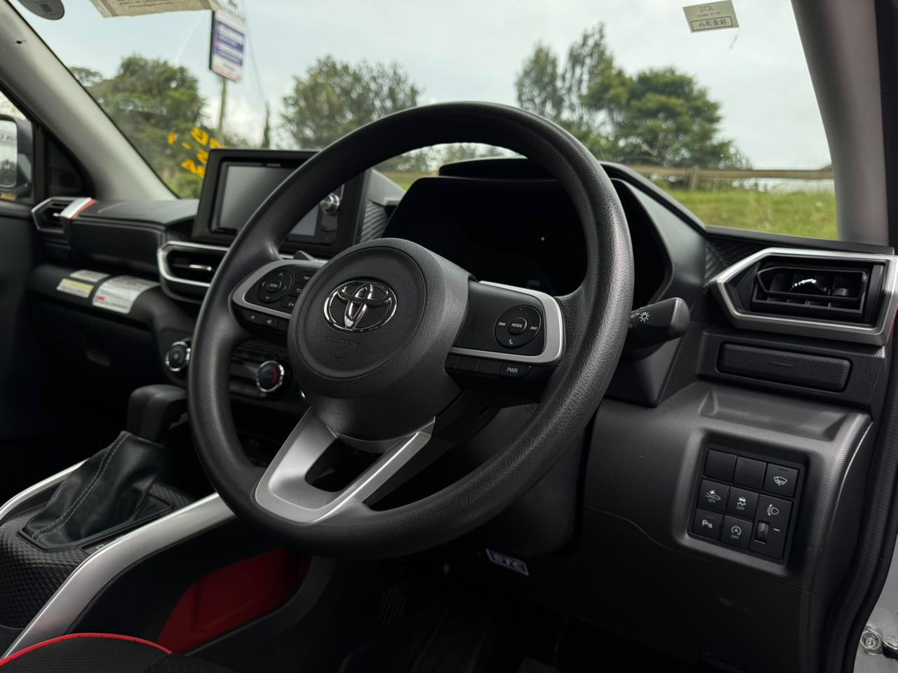 2018- Toyota Raize – Silver