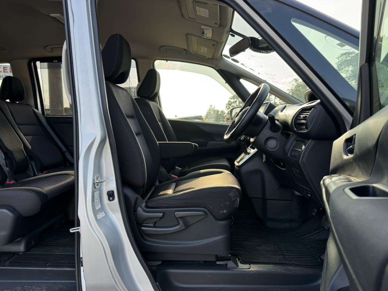 2019-Nissan Serena HighwayStar (Hybrid)- Silver
