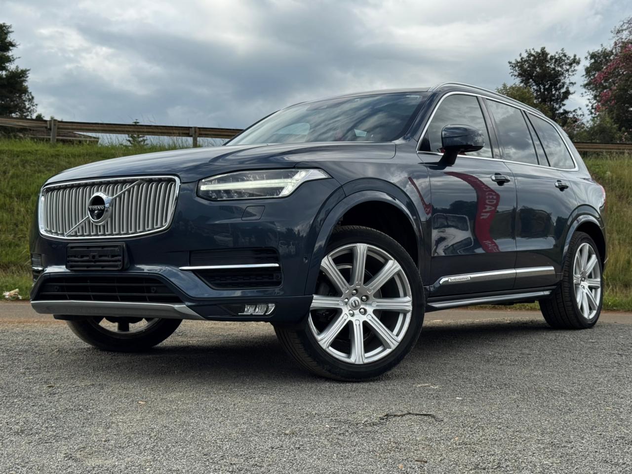 2018- Volvo XC90 T6- Blue