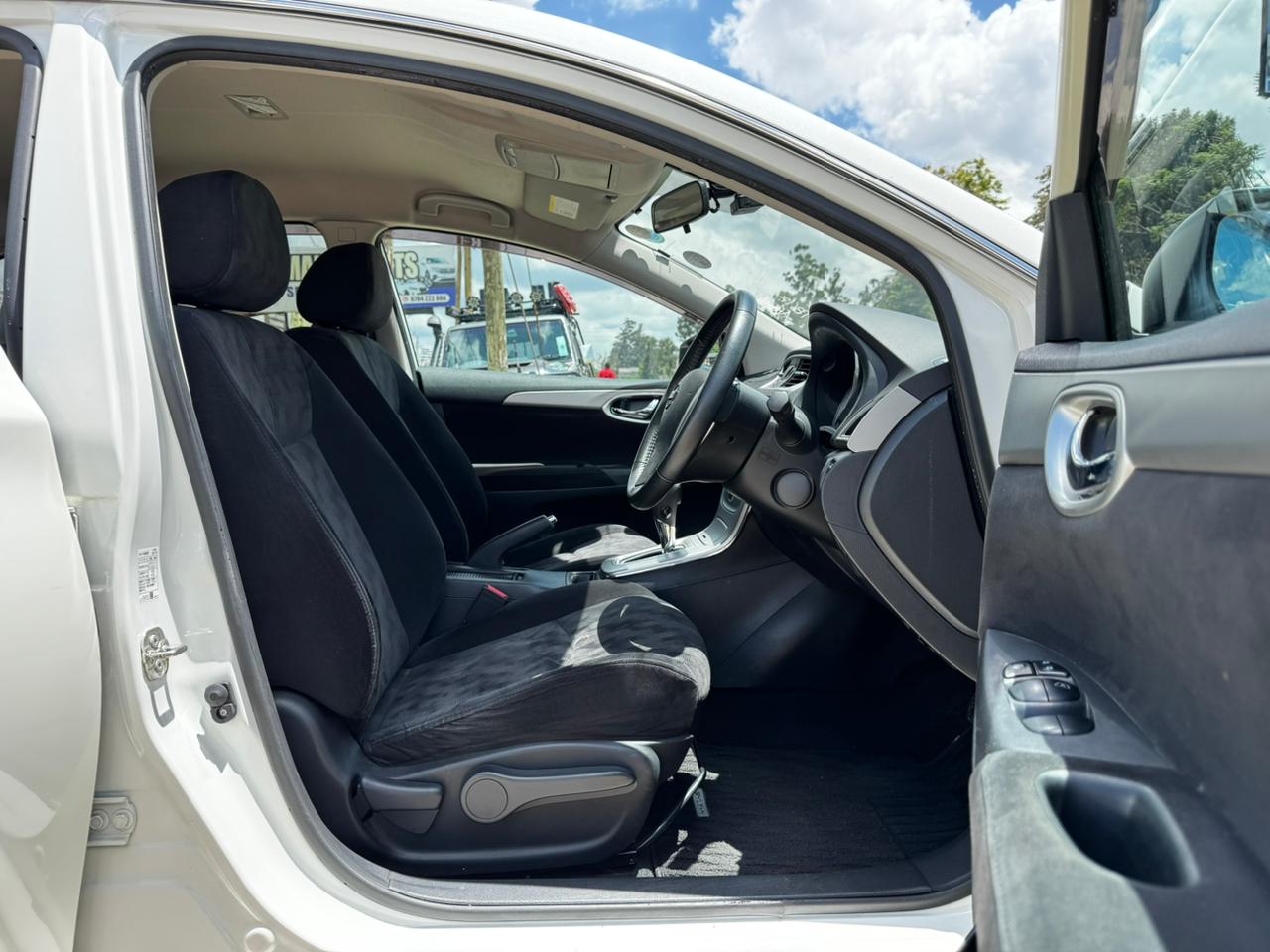 2019 – Nissan Sylphy -White