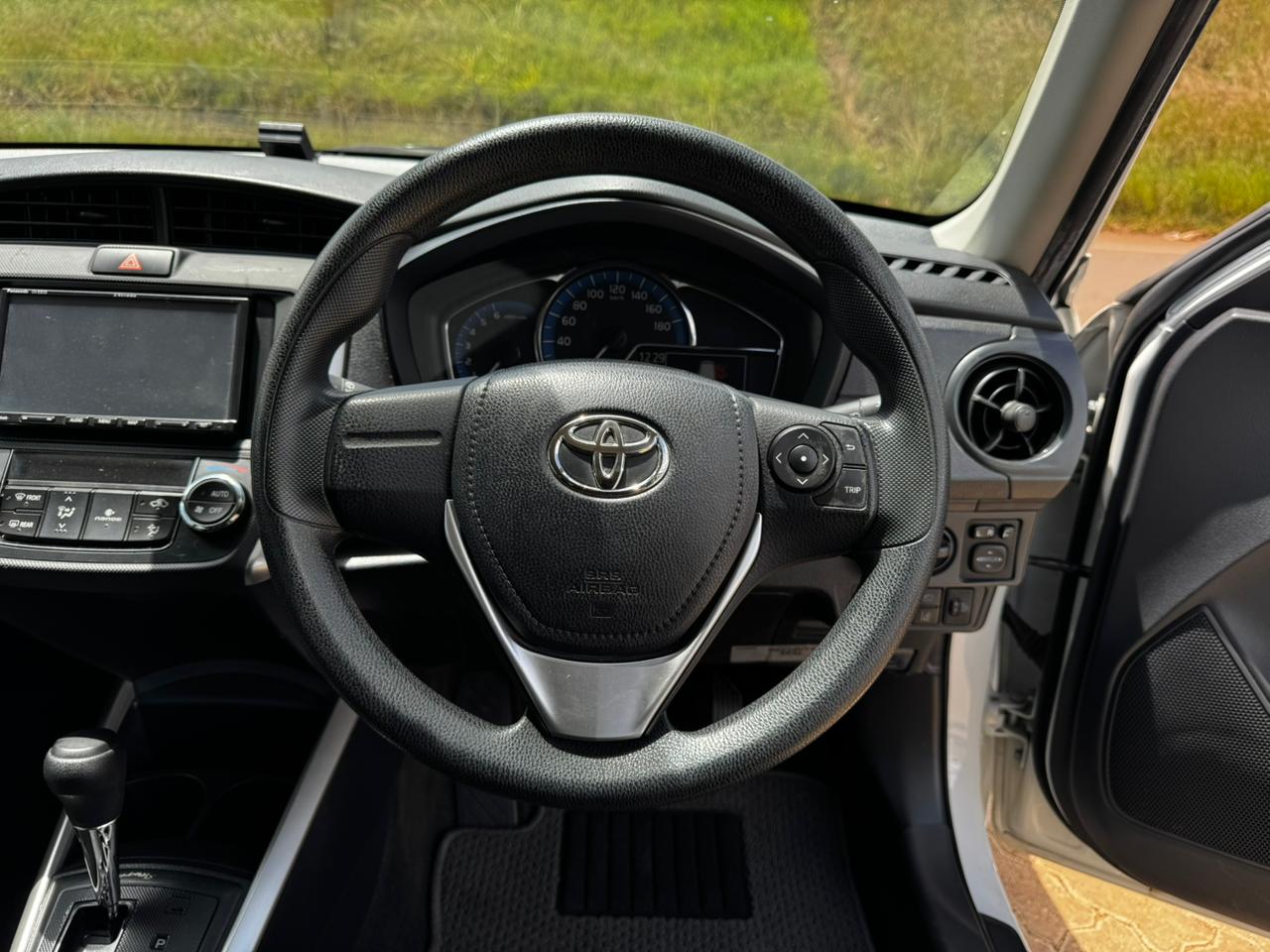 2019 – Toyota Fielder (Hybrid) -White
