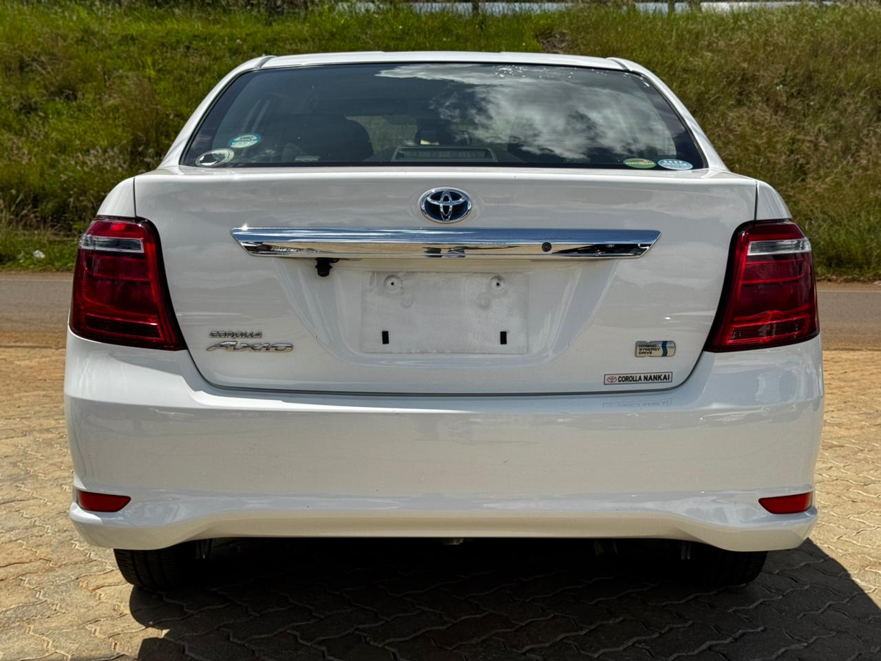 2019 – Toyota Axio (Hybrid) – White