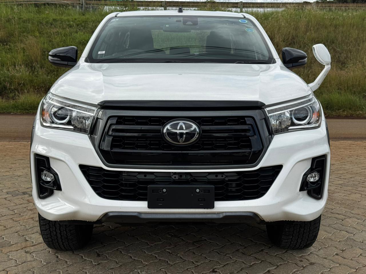 2020 -Toyota Hilux Double Cab -White