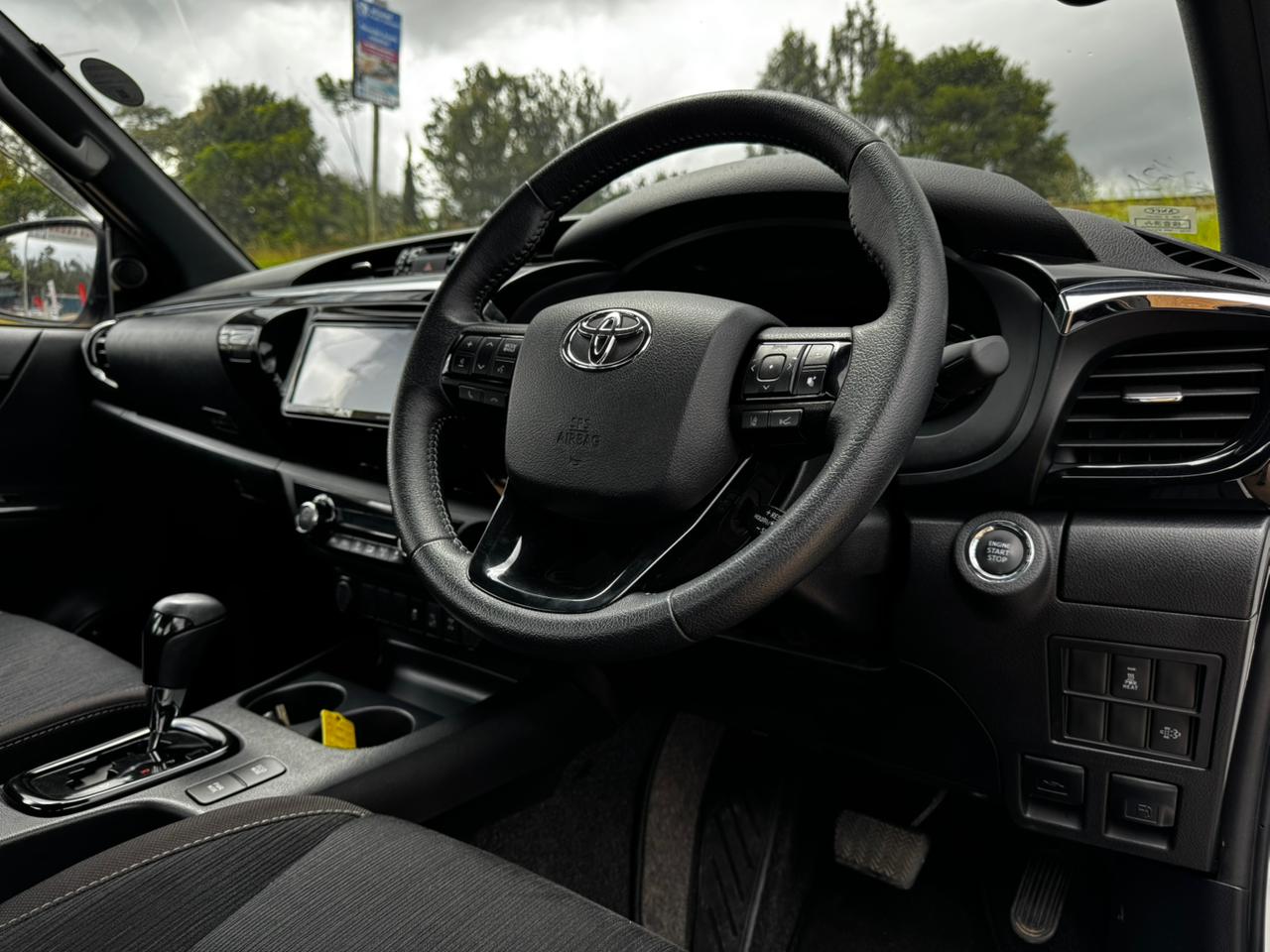 2020 -Toyota Hilux Double Cab -White