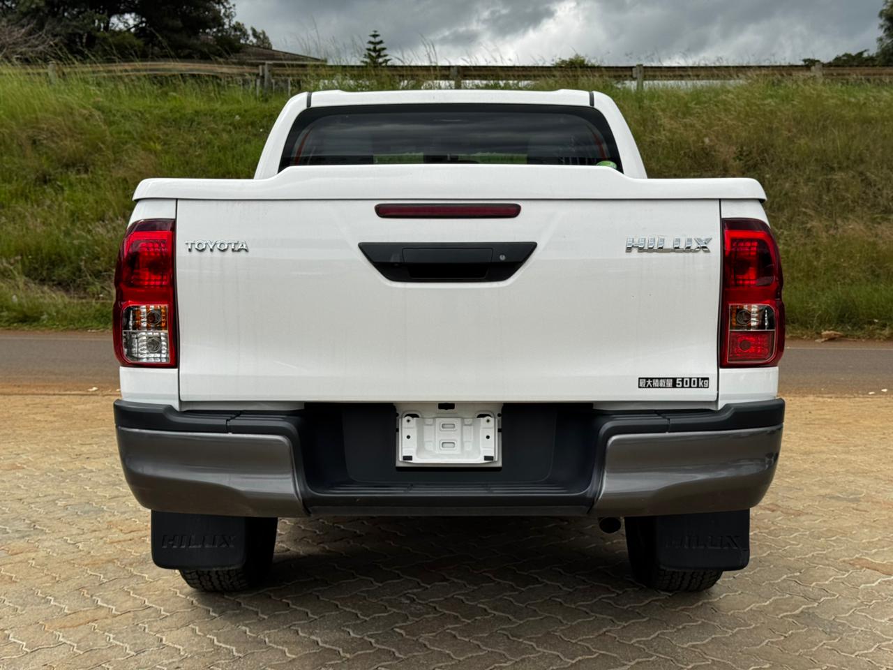2020 -Toyota Hilux Double Cab -White