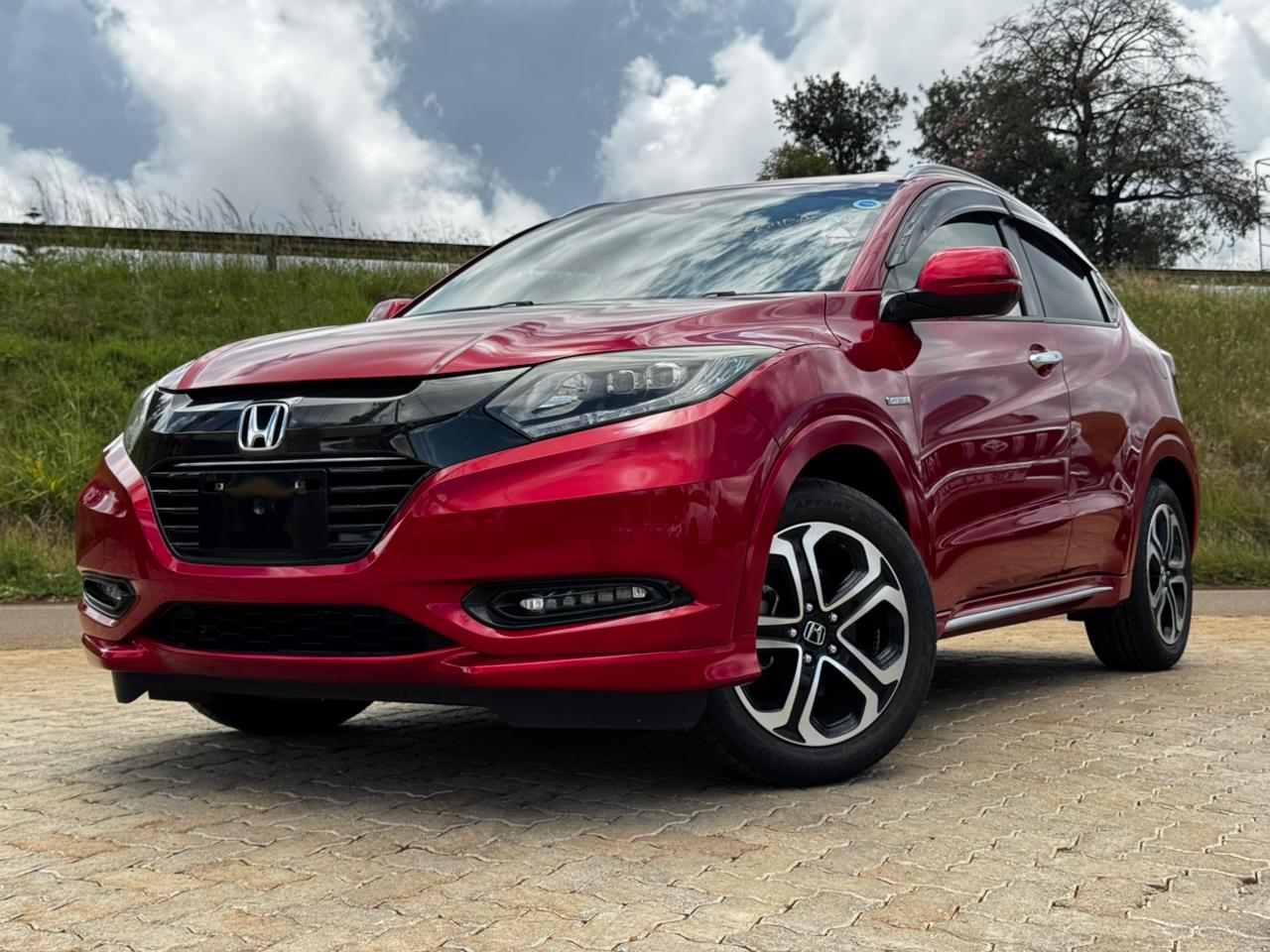 2018 -Honda Vezel (Hybrid) – Red