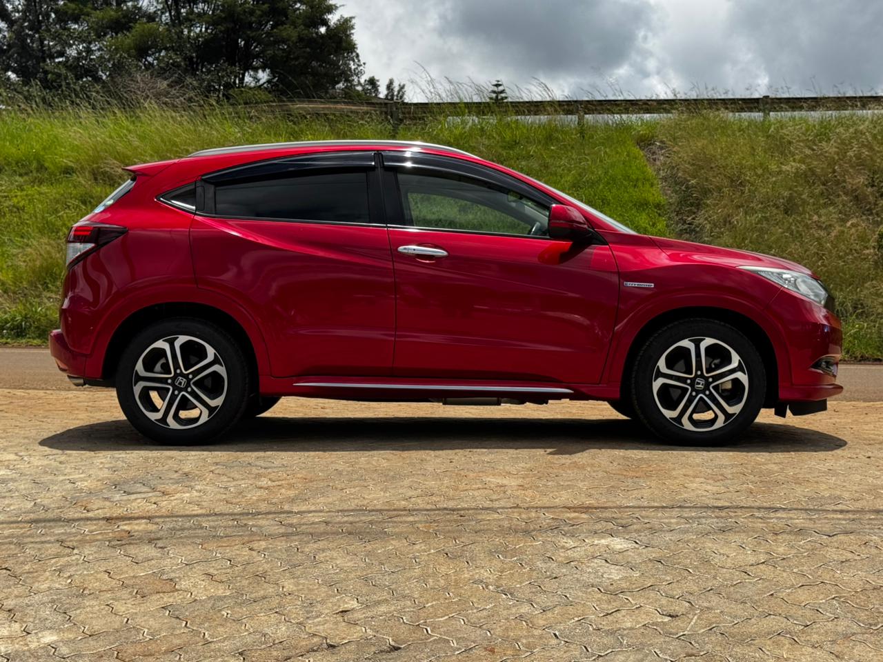 2018 -Honda Vezel (Hybrid) – Red