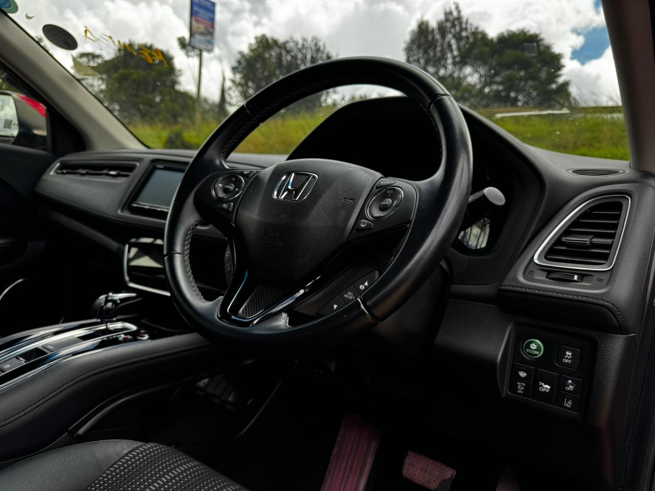 2018 -Honda Vezel (Hybrid) – Red