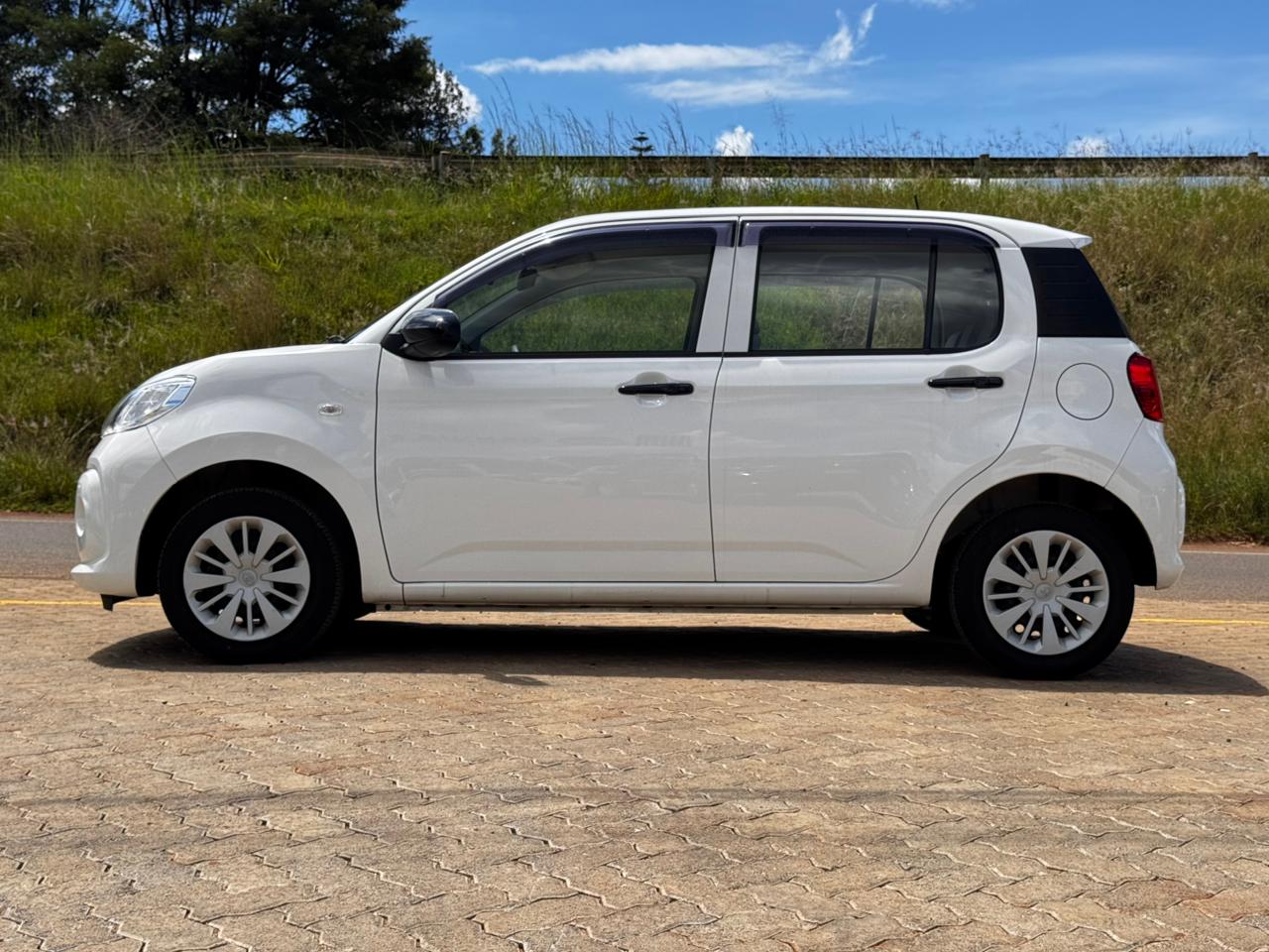 2020 -Toyota Passo -White