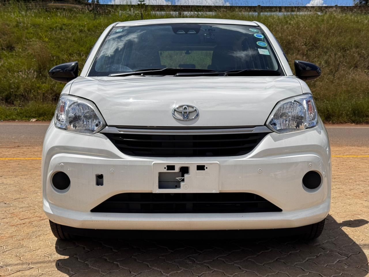 2020 -Toyota Passo -White