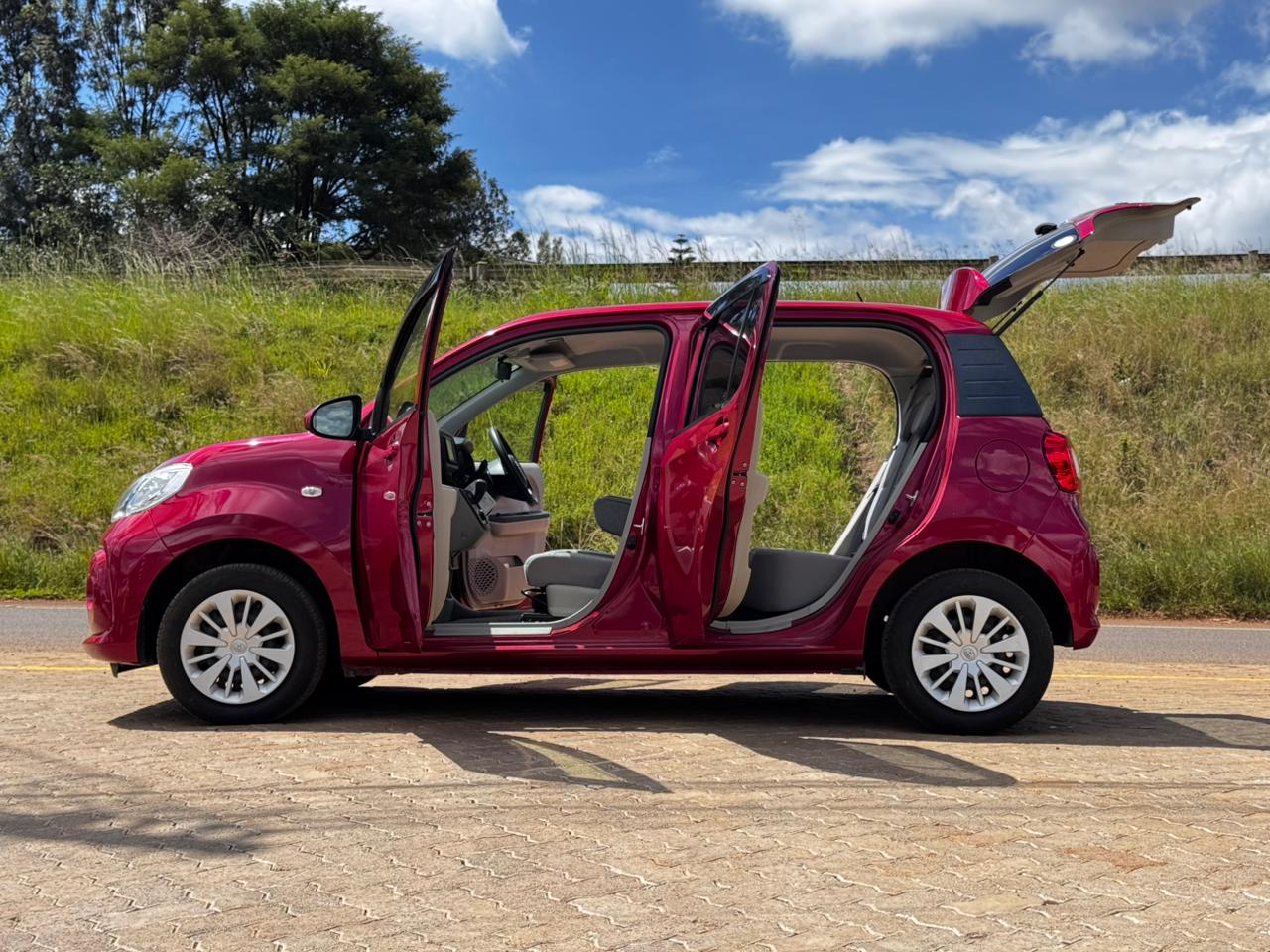 2018-Toyota Passo -Red