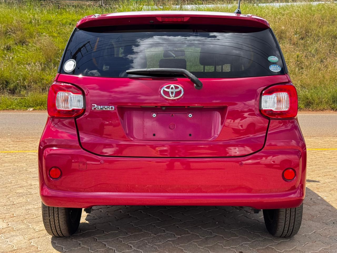 2018-Toyota Passo -Red