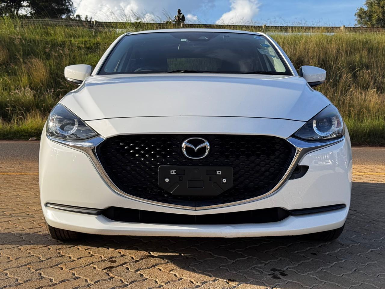 2019 -Mazda 2 (SkyactiveG) – White