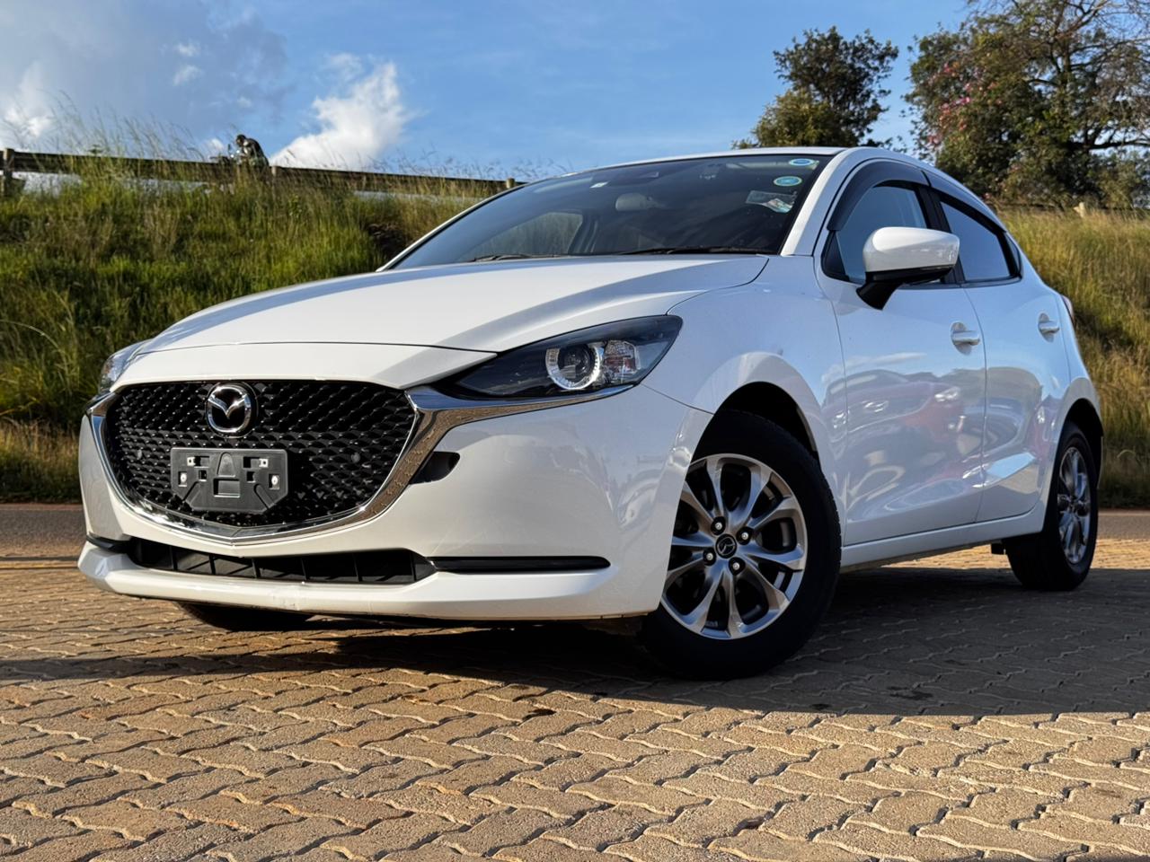 2019 -Mazda 2 (SkyactiveG) – White