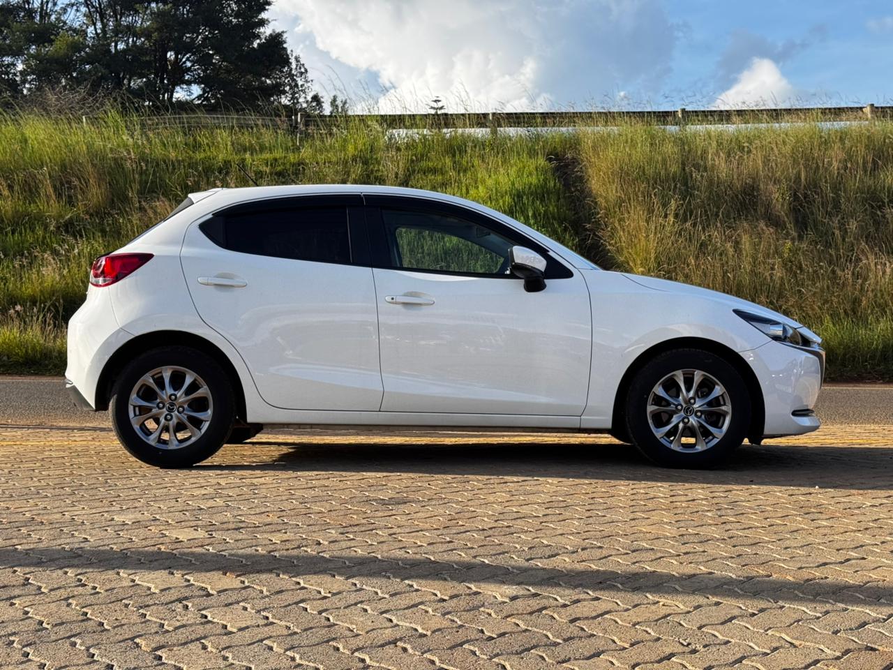 2019 -Mazda 2 (SkyactiveG) – White