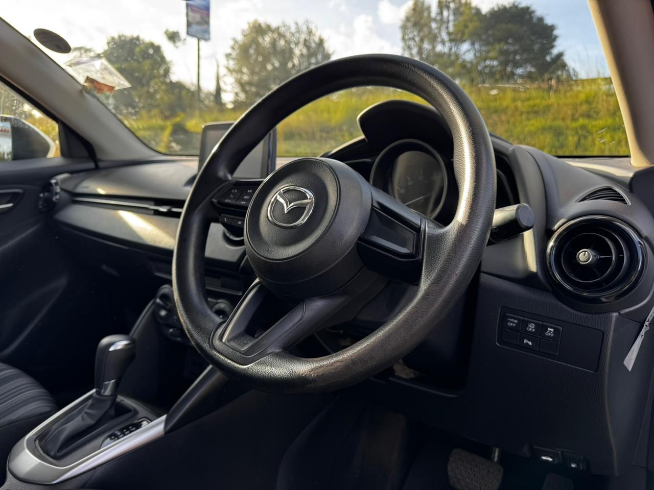 2019 -Mazda 2 (SkyactiveG) – White