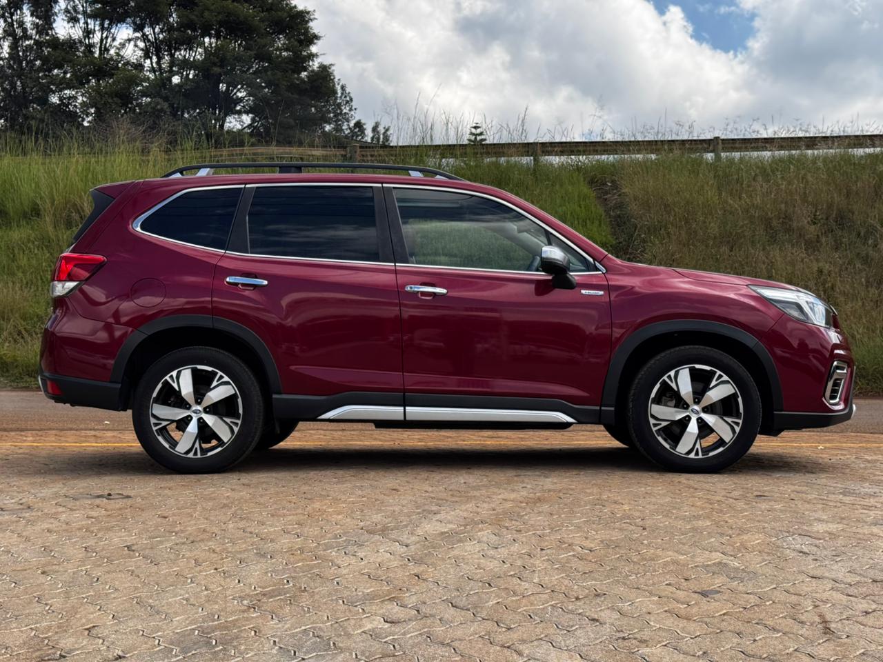 2018- Subaru Forester E-Boxer – Red