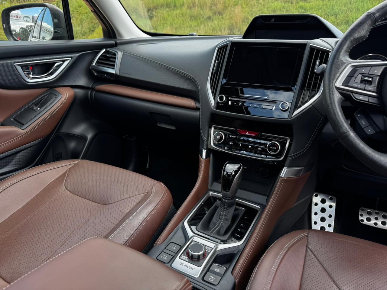 2018- Subaru Forester E-Boxer – Red